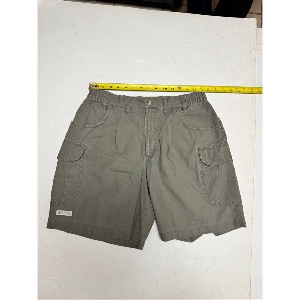 Columbia Men's Khaki Green Cargo Shorts - Size 34 stretch waist - Picture 13 of 14